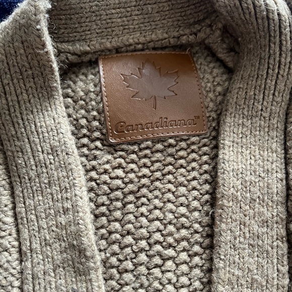 Canadiana Girls Size Small (5/6) Knit Cardigan - Picture 2 of 4